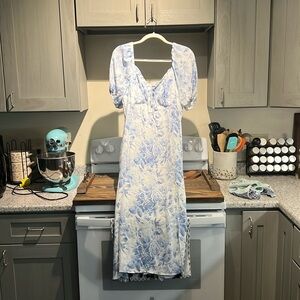 Midi blue and white dress